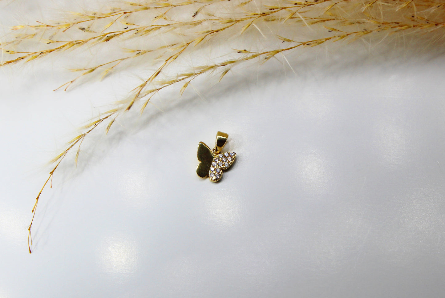 Schmetterling Gold-Anhänger aus 585 Gelbgold verziert mit Zirkonia Steinen