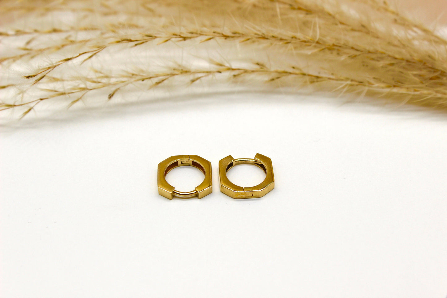 Eckige Creolen in 14K Gelbgold mit flachem Profil