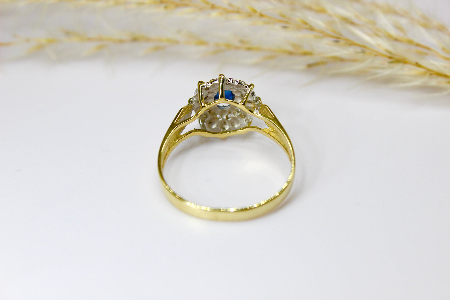 Vintage sapphire ring in 14K yellow gold & white gold