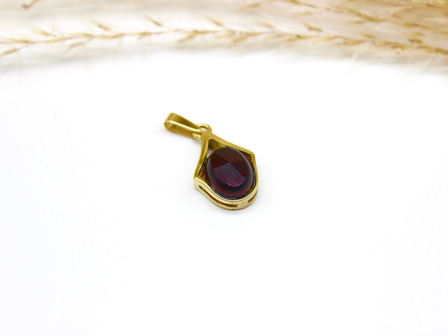 Vintage 8K Gold Anhänger mit Solitär Granat Edelstein