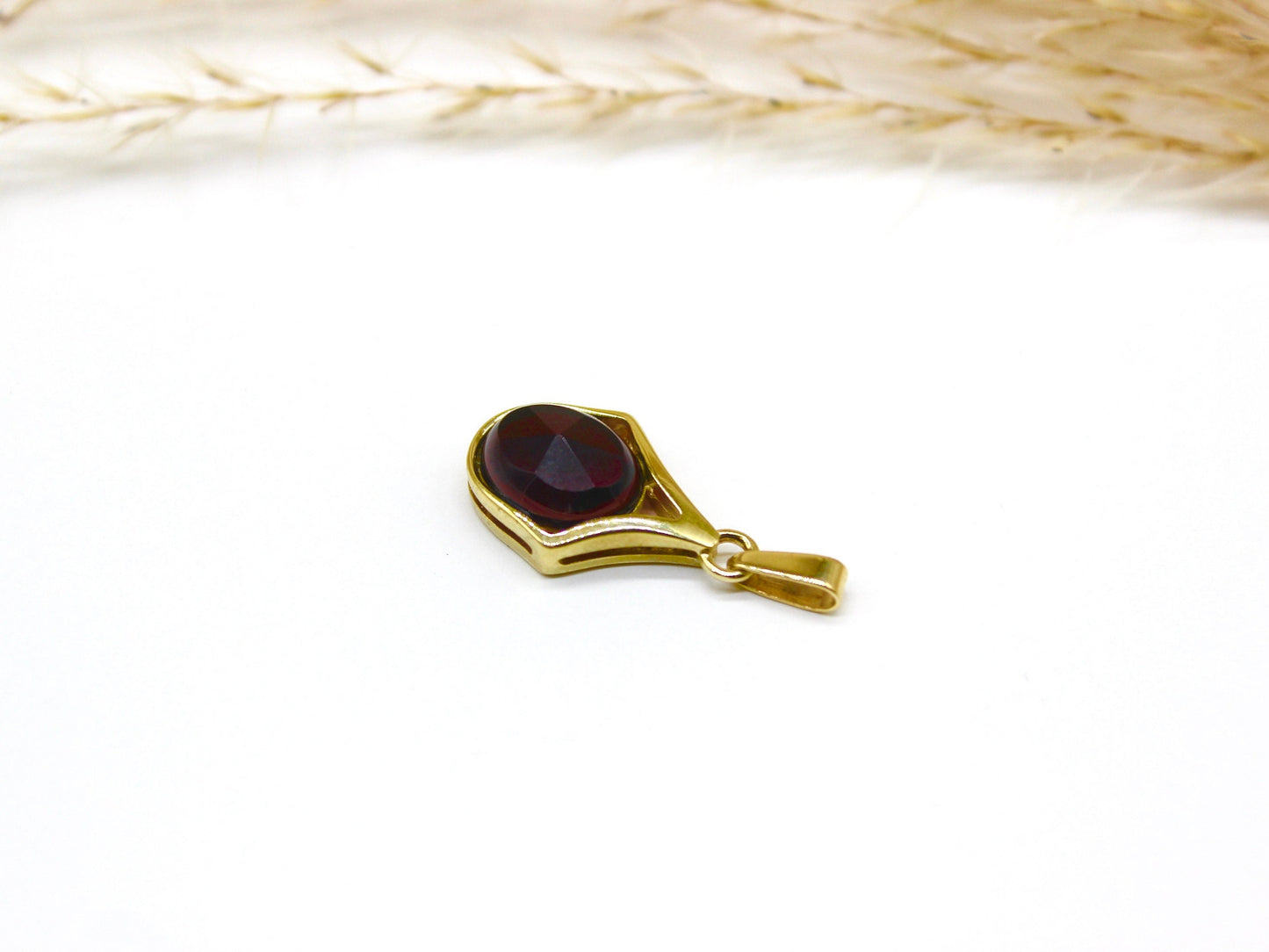Vintage 8K Gold Anhänger mit Solitär Granat Edelstein