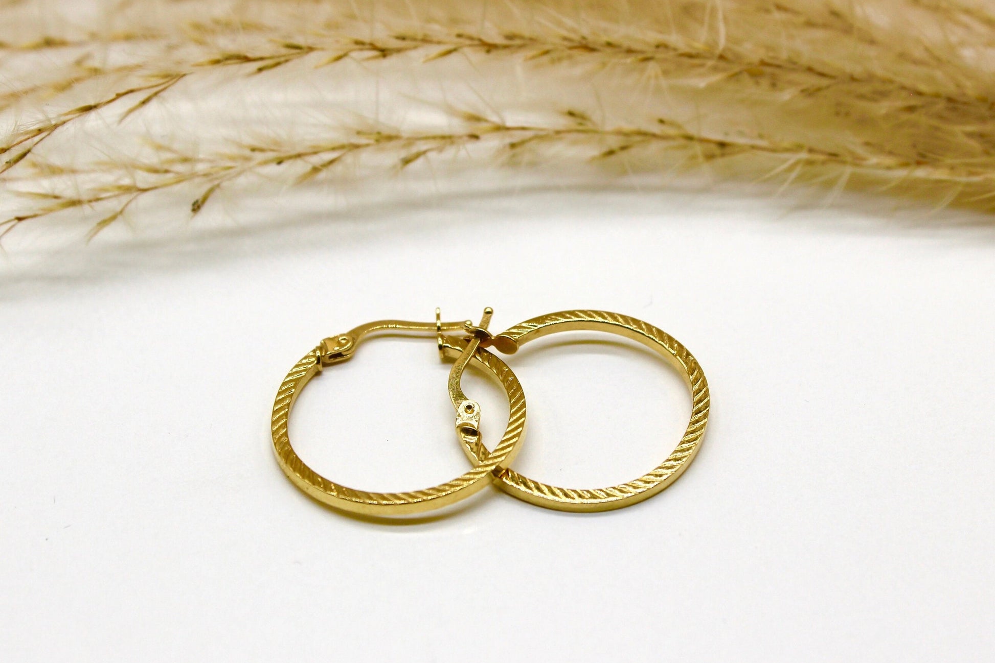 Geschliffene Creolen in 14K Gelbgold kleines Durchmesser