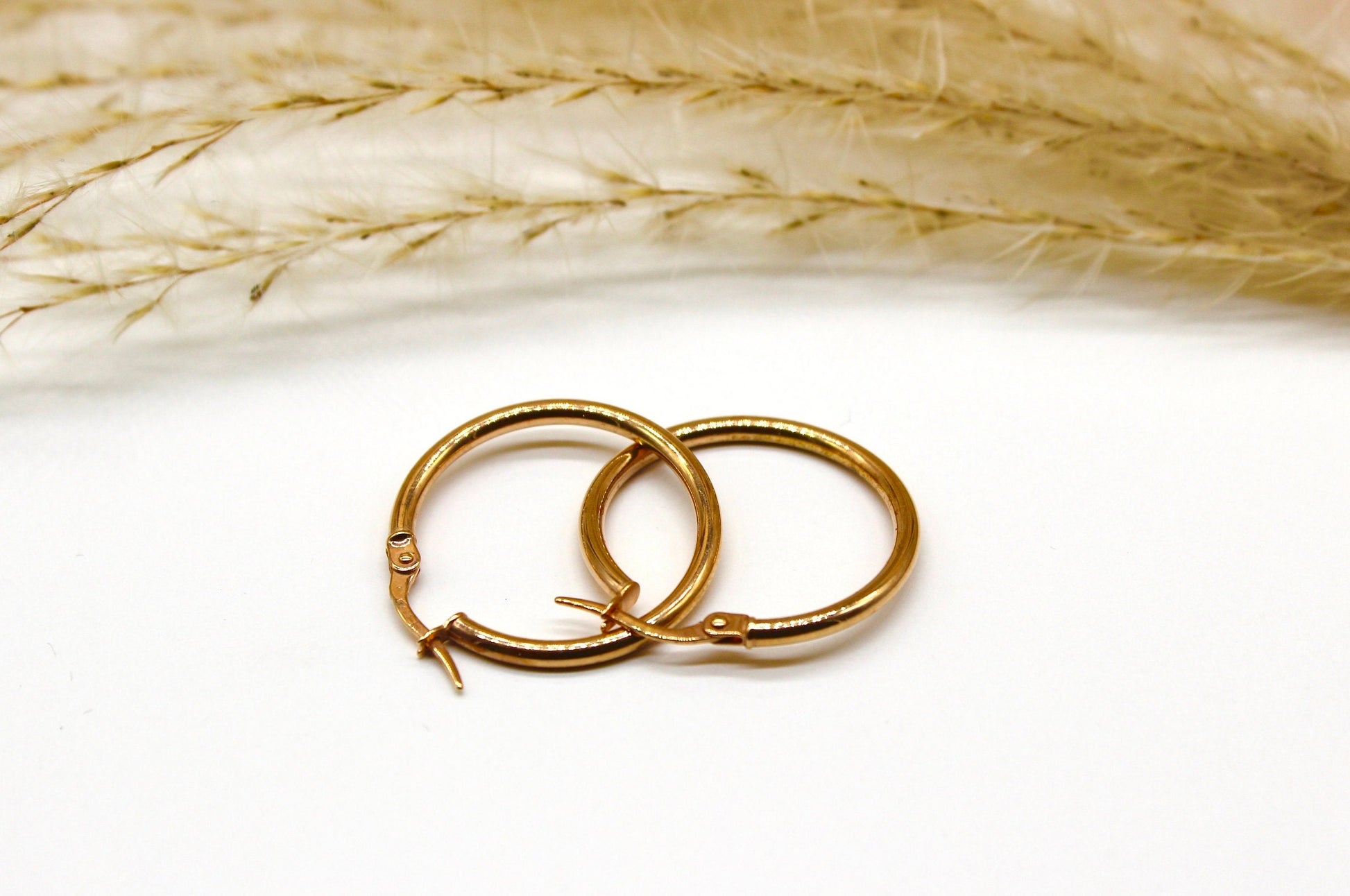 Schlichte & Abgerundete Creolen in 14K Gelbgold oder Rotgold